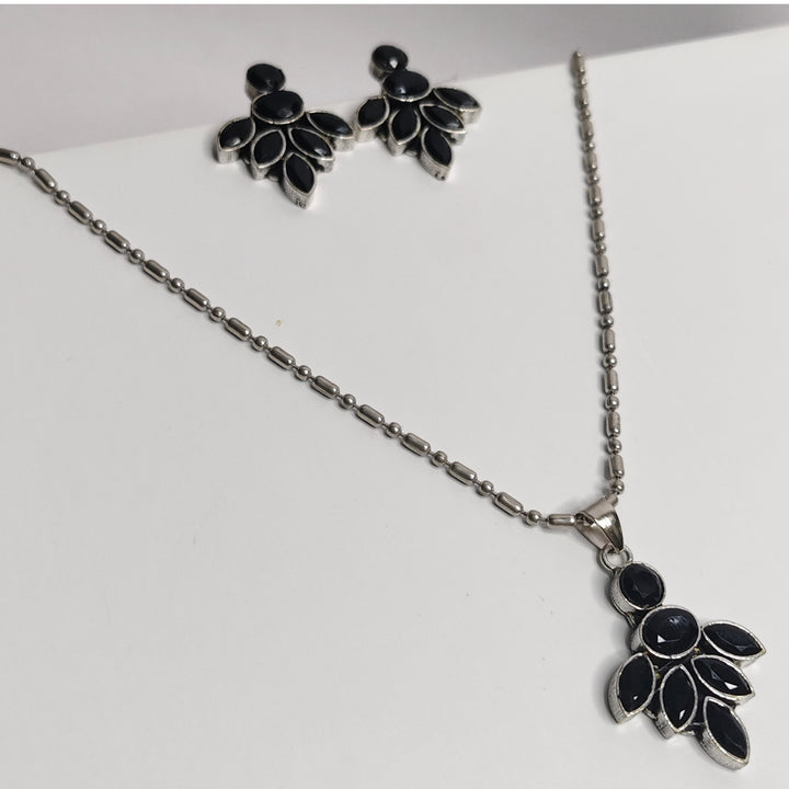 Black Bloom Pendant set
