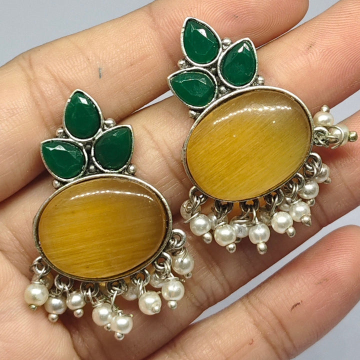 Monalisa Stone Studs